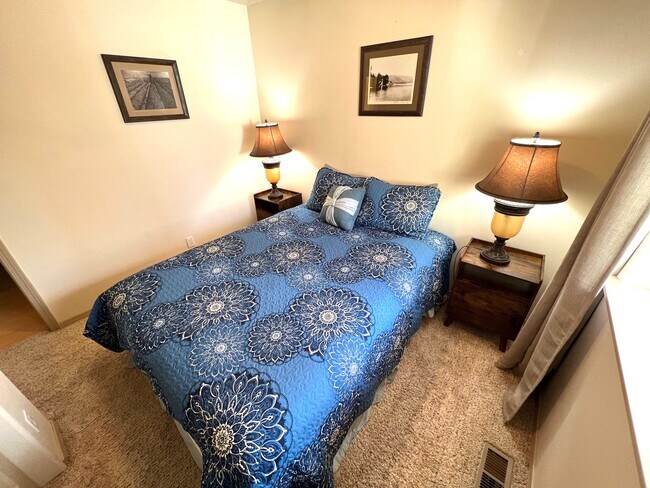 Building Photo - 309 S 15th St