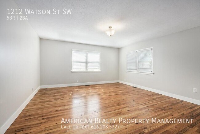 Building Photo - 1212 Watson St SW