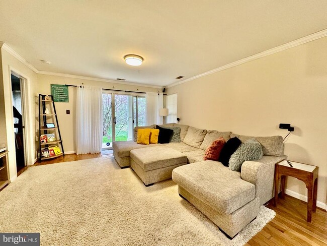 Building Photo - 13105 Millhaven Pl