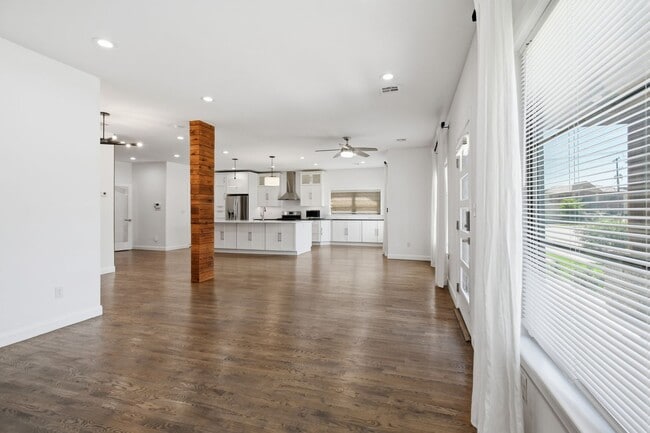 Building Photo - Midtown Tulsa | 4 Bed | 2 Bath | 2,010 SQFT