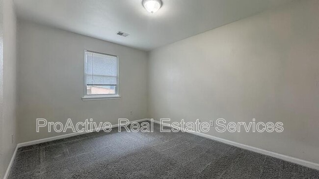 Building Photo - 4305 Tides Ct