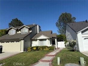 Building Photo - 10 Spicewood