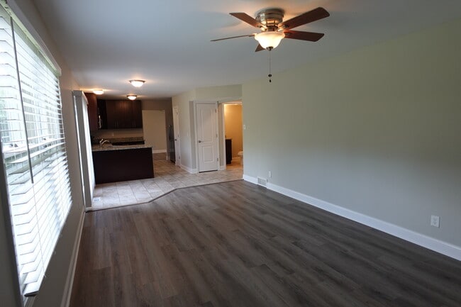 Building Photo - 1259 Knollwood Cir