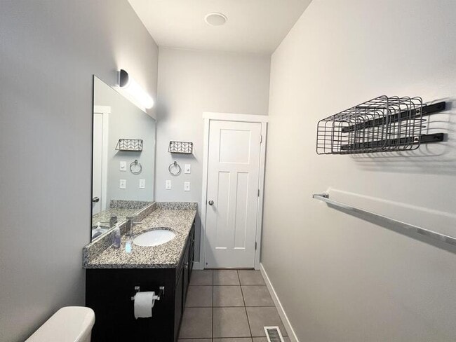Building Photo - 621 Koins Way