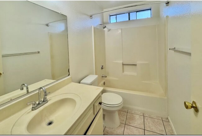 Building Photo - 13105 Kornblum Ave.