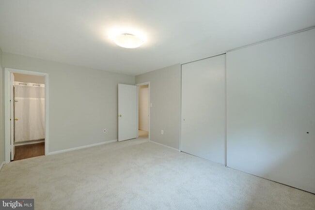 Building Photo - 5620 Summer Oak Way