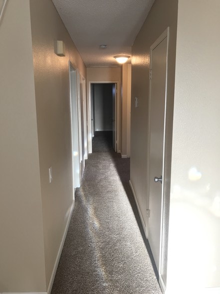 Hallway to bedrooms - 836 Pillar Point Way