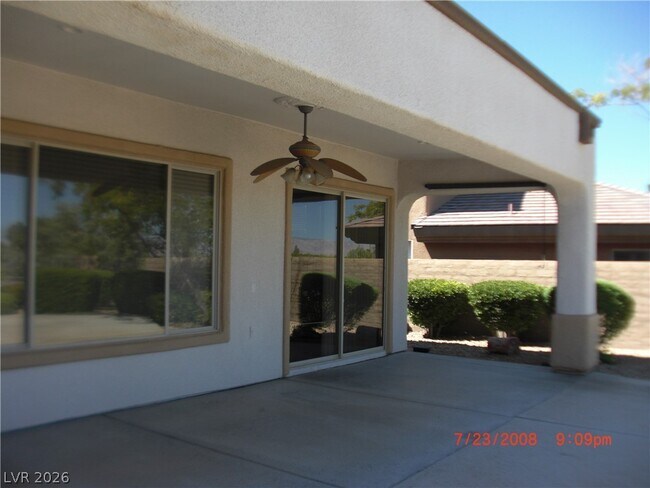 Building Photo - 6 Panther Creek Ct