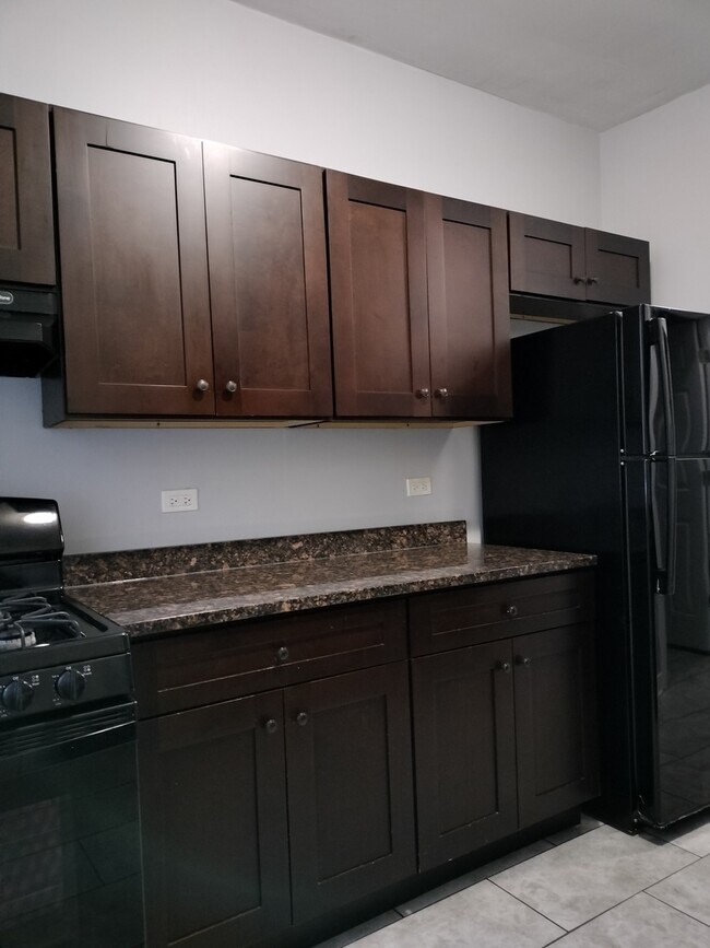 Building Photo - 6601 S Bishop St