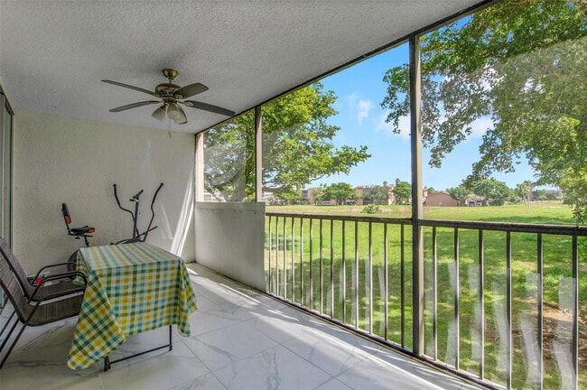 Building Photo - 260 NW 76th Ave