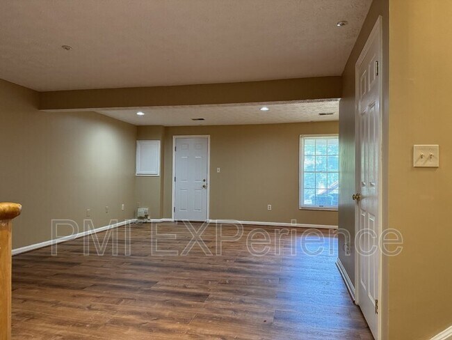 Building Photo - 12744 Wedgedale Ct