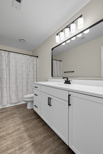 Building Photo - 6629 Ashbrooke Drive