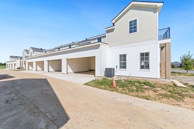 Building Photo - FOR RENT in WEST VILLAGE!