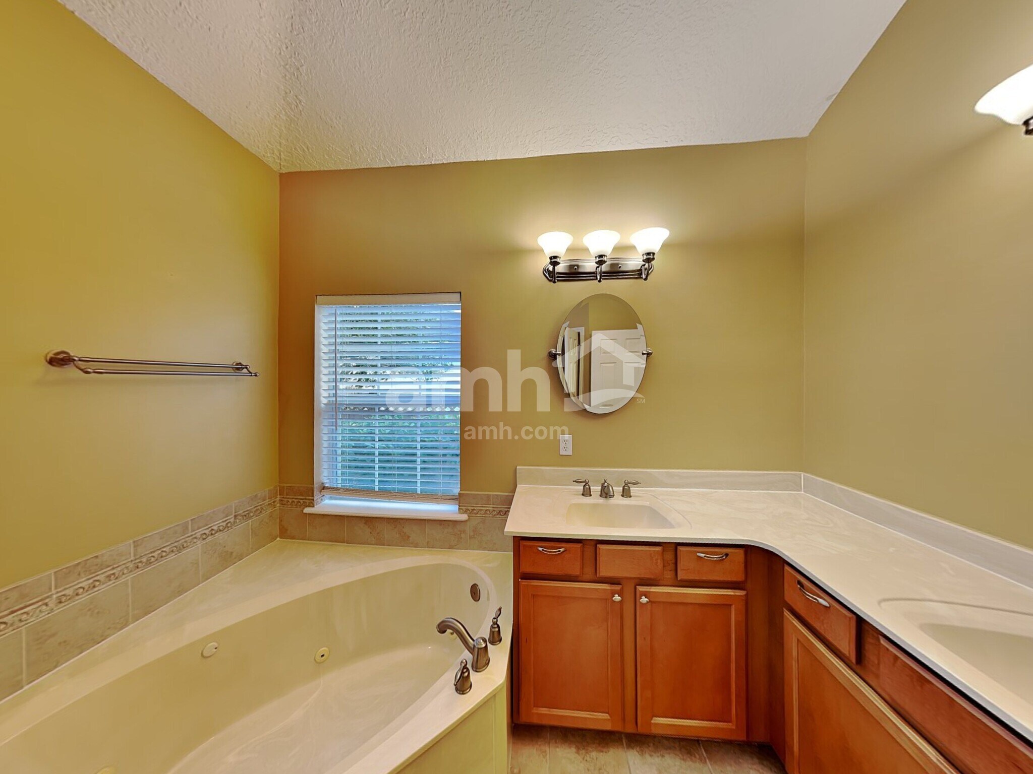 Building Photo - 921 Indian River Rd