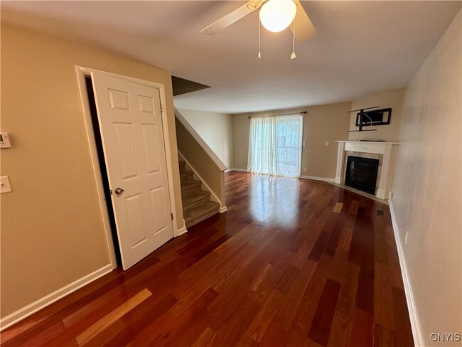 Building Photo - 8434 Bubbling Springs Dr