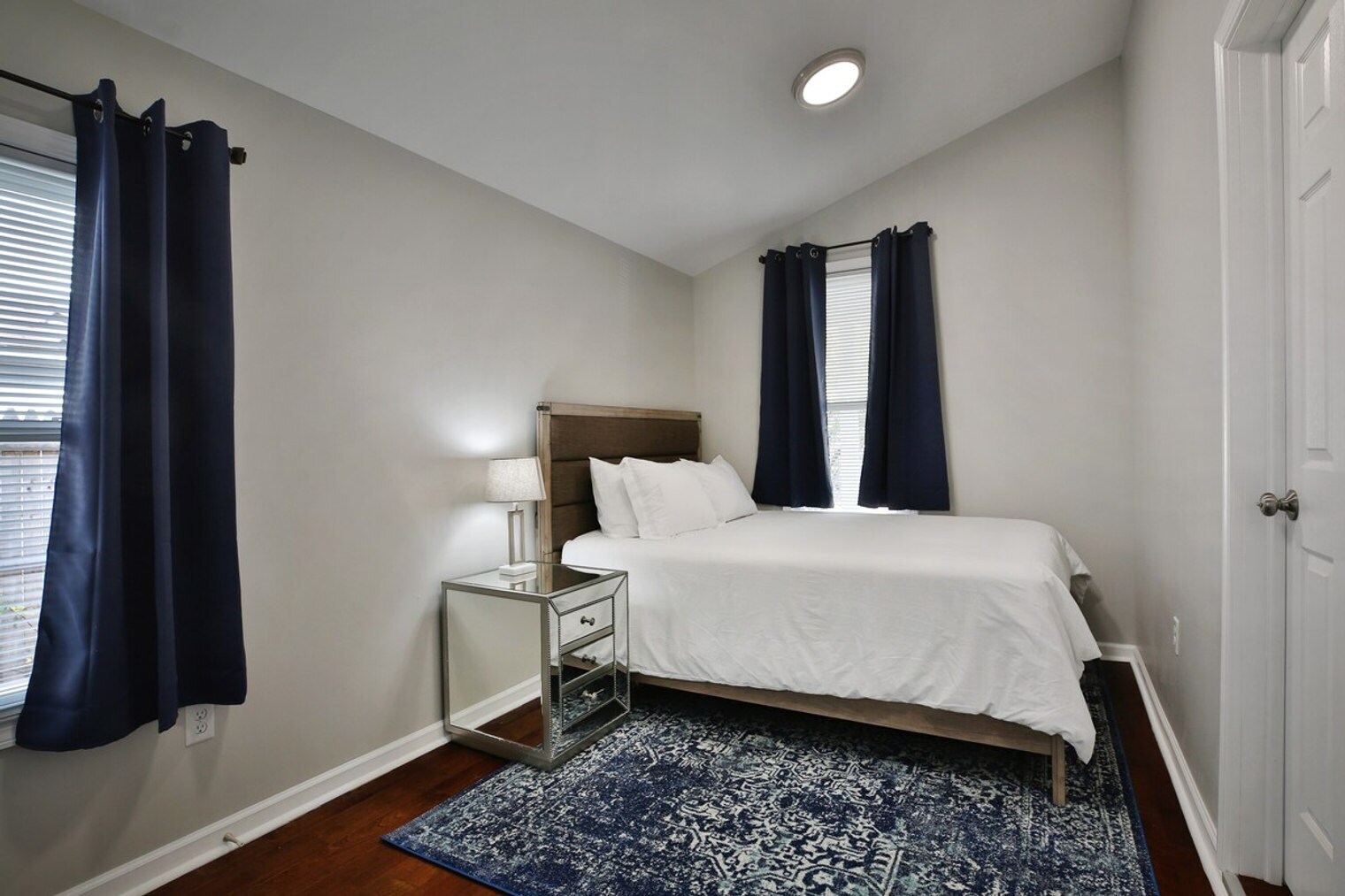 Building Photo - 137 E Tompkins St