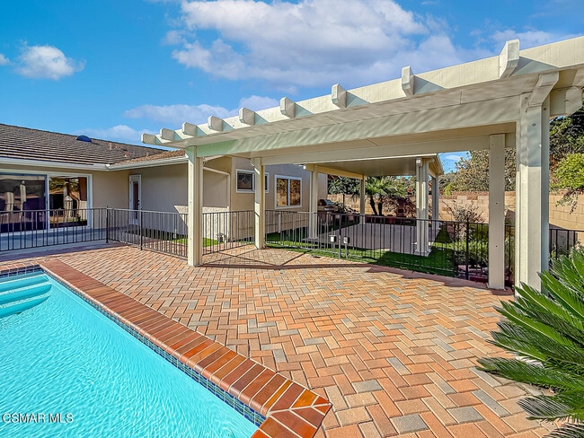 Building Photo - 21 Westbury St