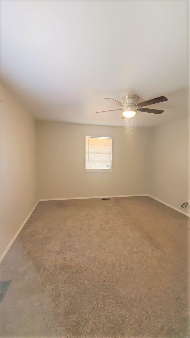 Building Photo - Super 3 Bed 2 Bath 2 Car Garage in Rolling...