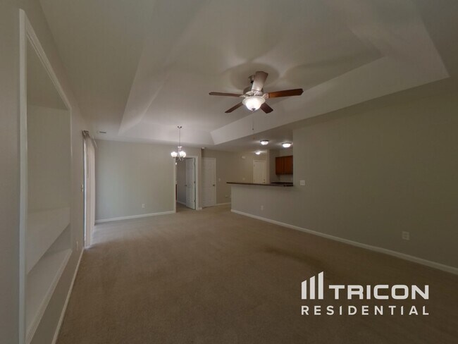 Building Photo - 420 Hedge Grove Ln
