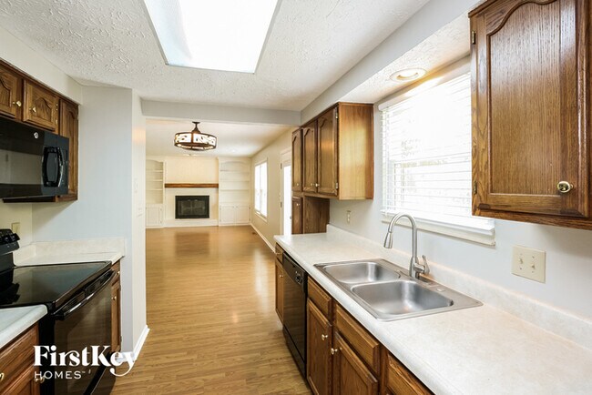 Building Photo - 7815 Bryden Dr