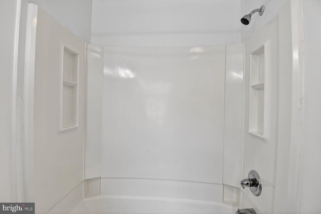 Building Photo - 1648 Park Rd NW