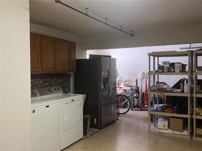 Building Photo - 2515 NW 53rd Ave Rd