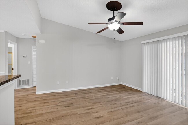 Building Photo - 534 Granville Ct