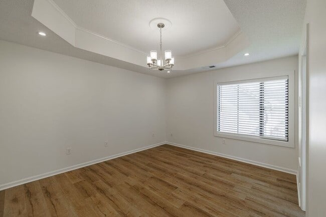 Building Photo - 112 Lucy Ln