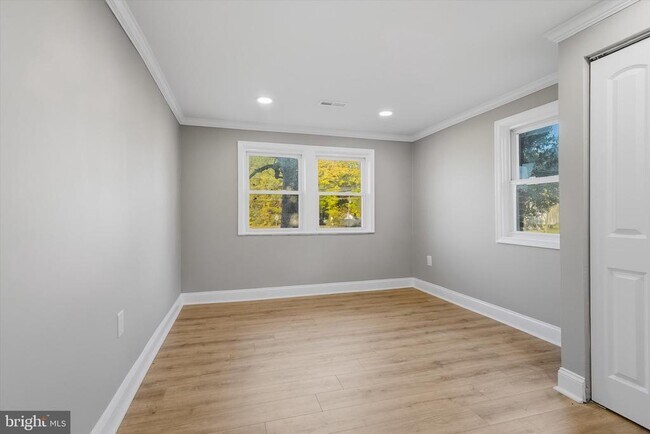 Building Photo - 906 Washington Ave