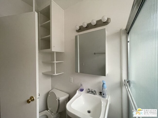 Building Photo - 1243 26th St