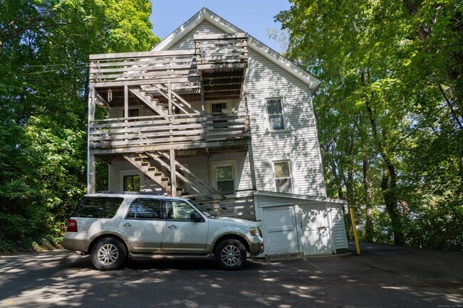 Building Photo - 128 Millville Ave