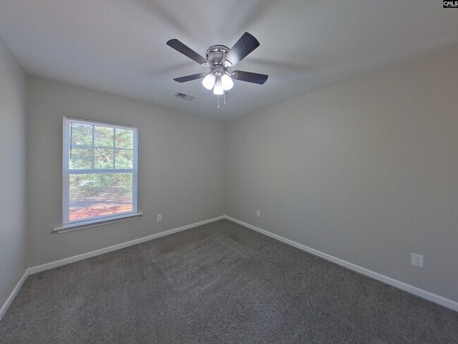 Building Photo - 209 Autumn Stroll Ct