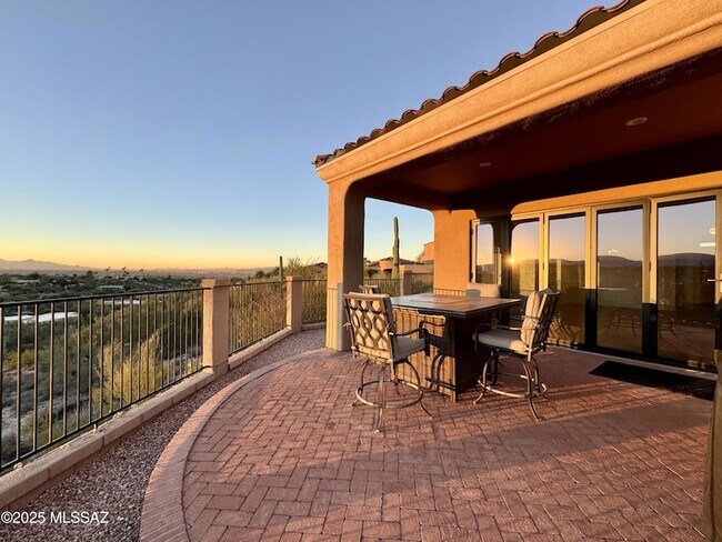 Building Photo - 5926 N Campo Abierto