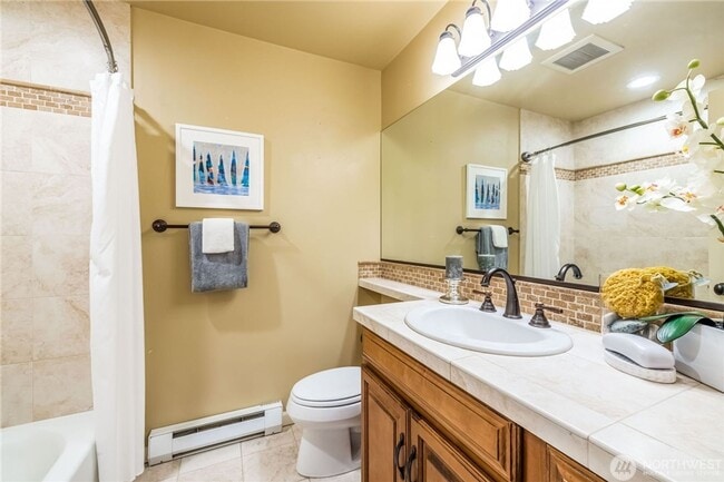 Building Photo - 2bd/2.5ba Seattle Townhome