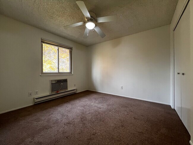 2nd Bedroom - 477 White Cloud Dr