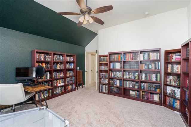 Building Photo - 205 Oakcrest Dr