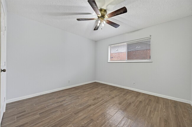 Building Photo - 6102 Crakston St