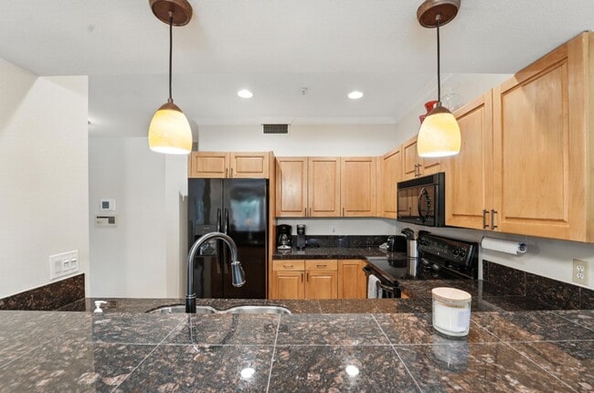 Building Photo - Beautiful 2-Bed, 2-Bath Condo in Gainey Ranch!