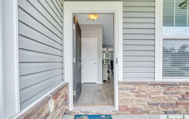 Building Photo - 365 Southwilde Way