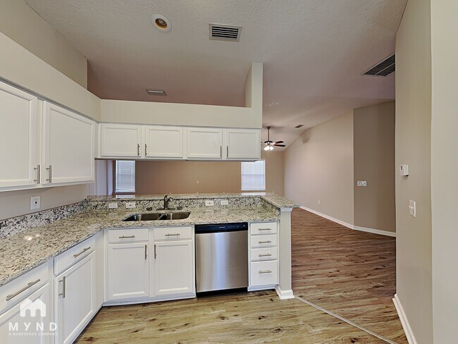 Building Photo - 6585 Morse Glen Ln