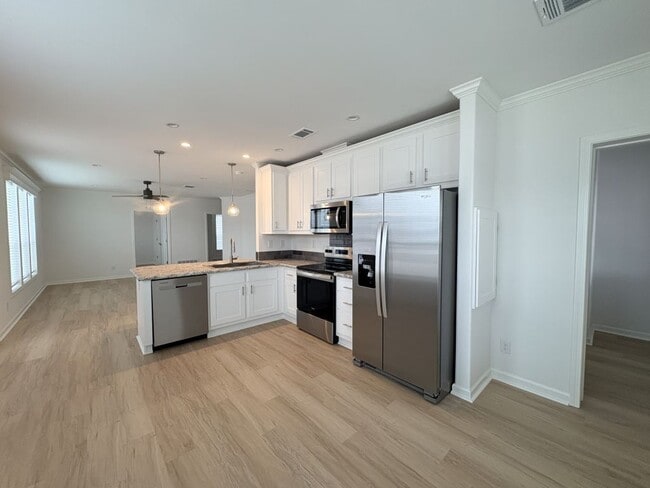 Building Photo - 1646 Voyager Dr