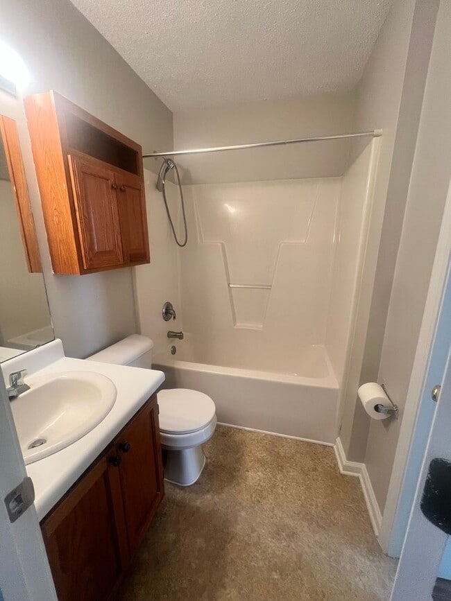 Building Photo - Paddock Place Apartments