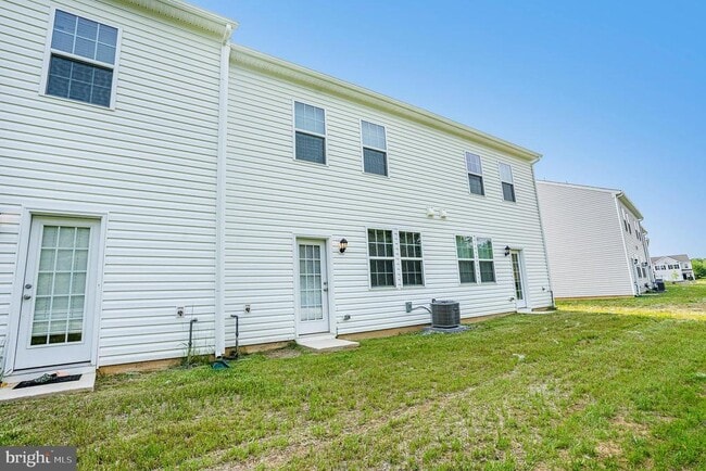 Building Photo - 1143 Martin Rd