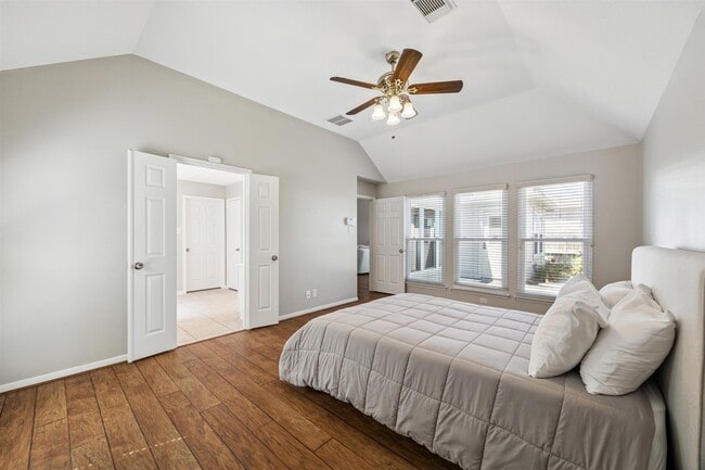 Building Photo - 18214 Olive Tree Ct