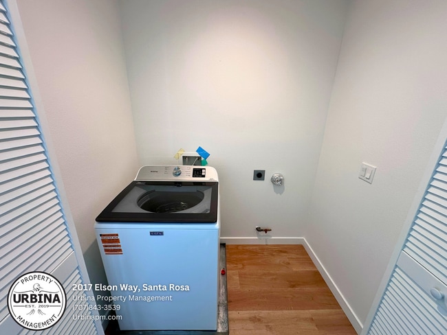 Building Photo - Modern Santa Rosa Home Featuring Open Living and Private Yard