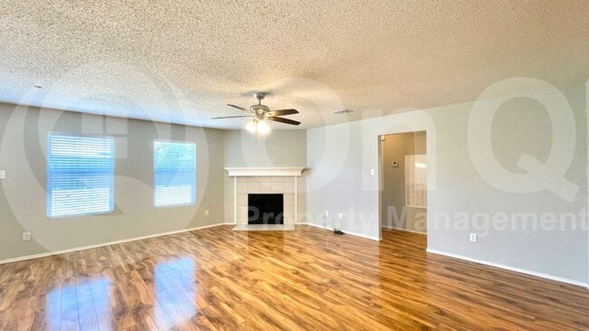 Building Photo - 9952 George Washington Dr