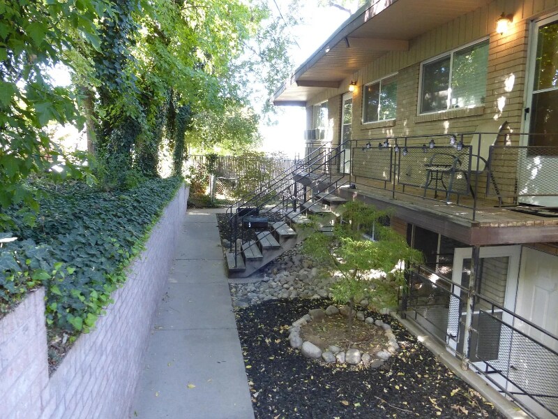 Building Photo - 475 Wall St