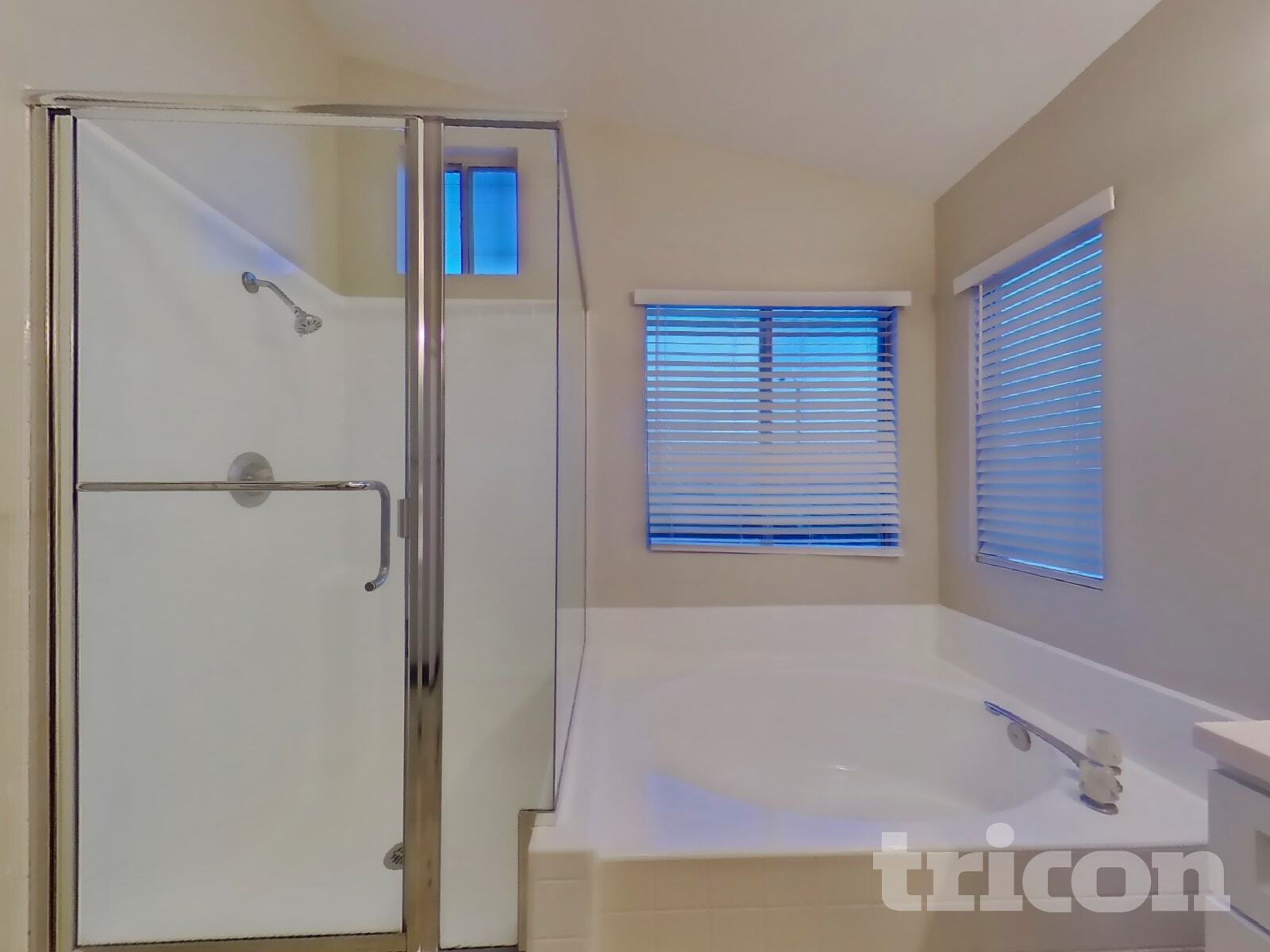 Building Photo - 863 Pike Dr