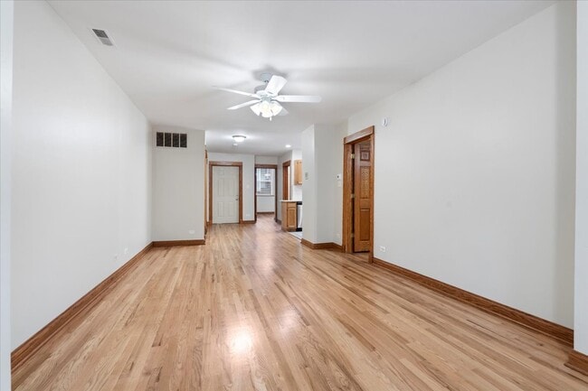 Building Photo - 3339 N Hamilton Ave