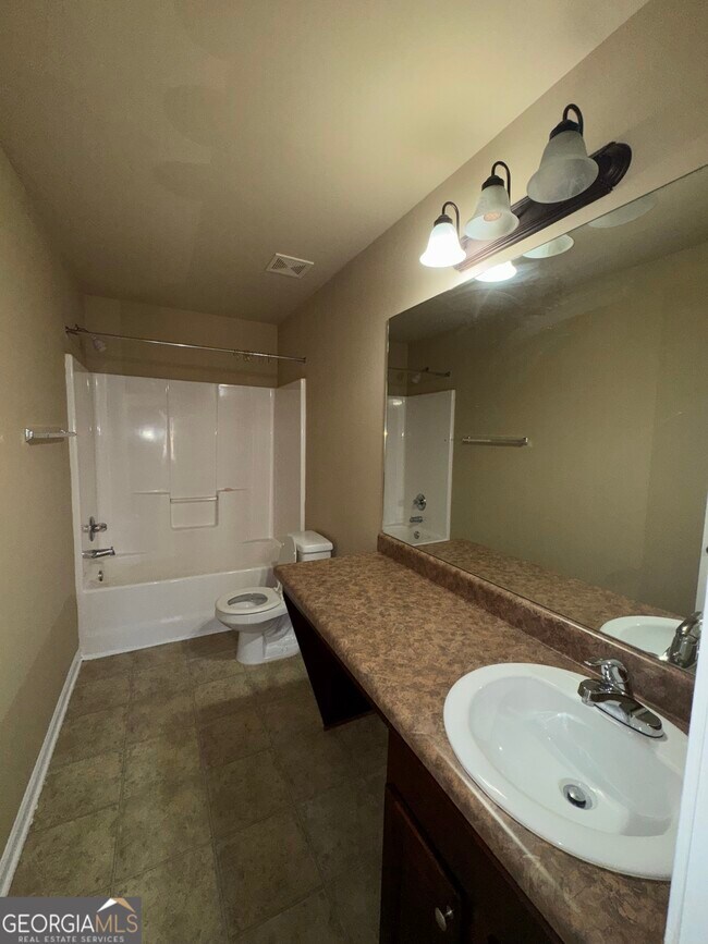 Building Photo - 352 Plymstock Dr